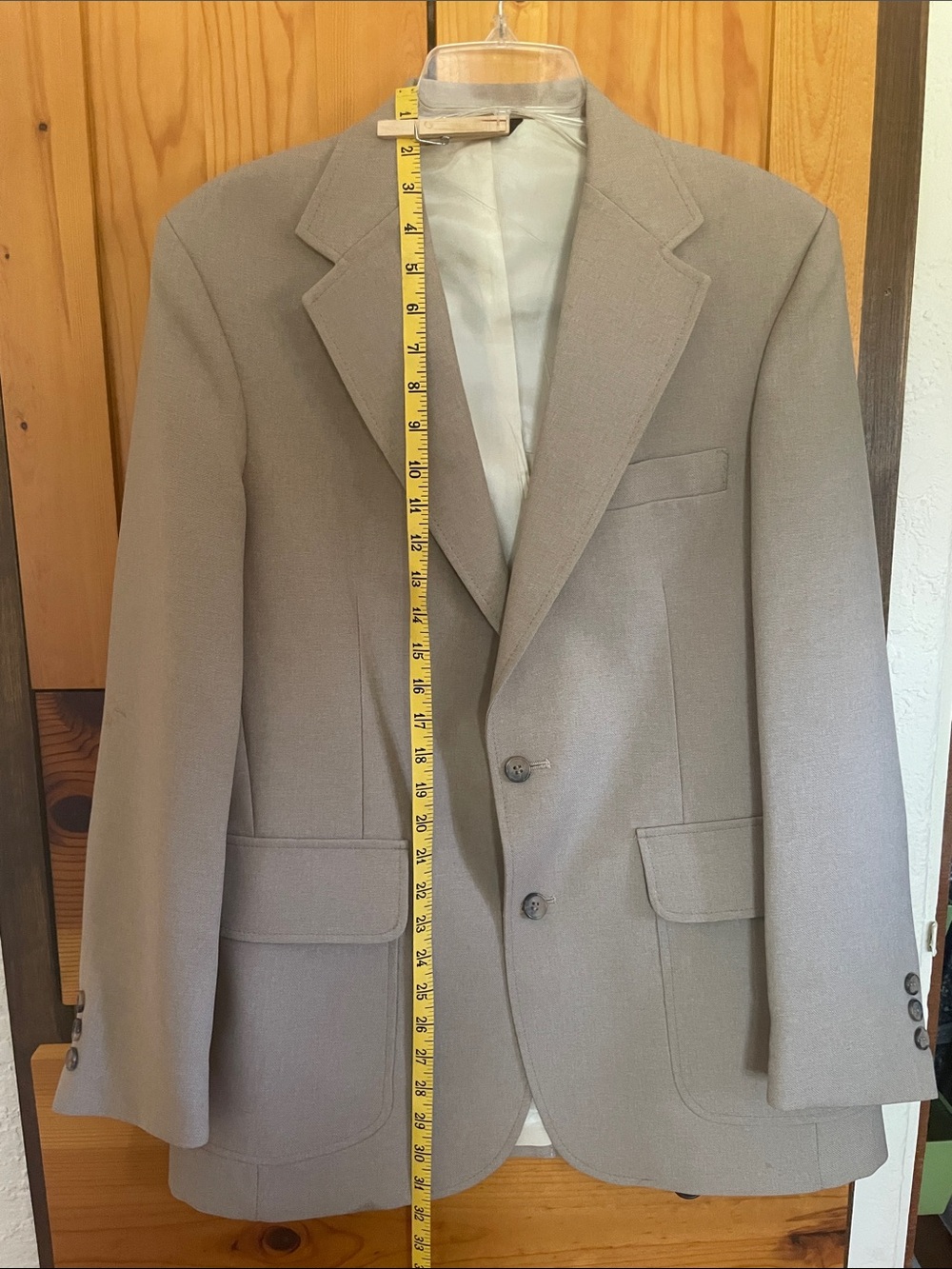 Vintage 70s Levi’s Panatela men’s suit jacket in beige tweed size 40R